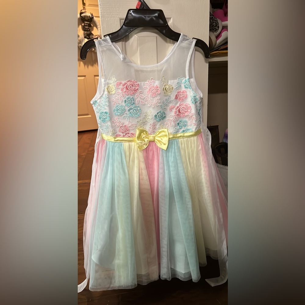 Girls dress